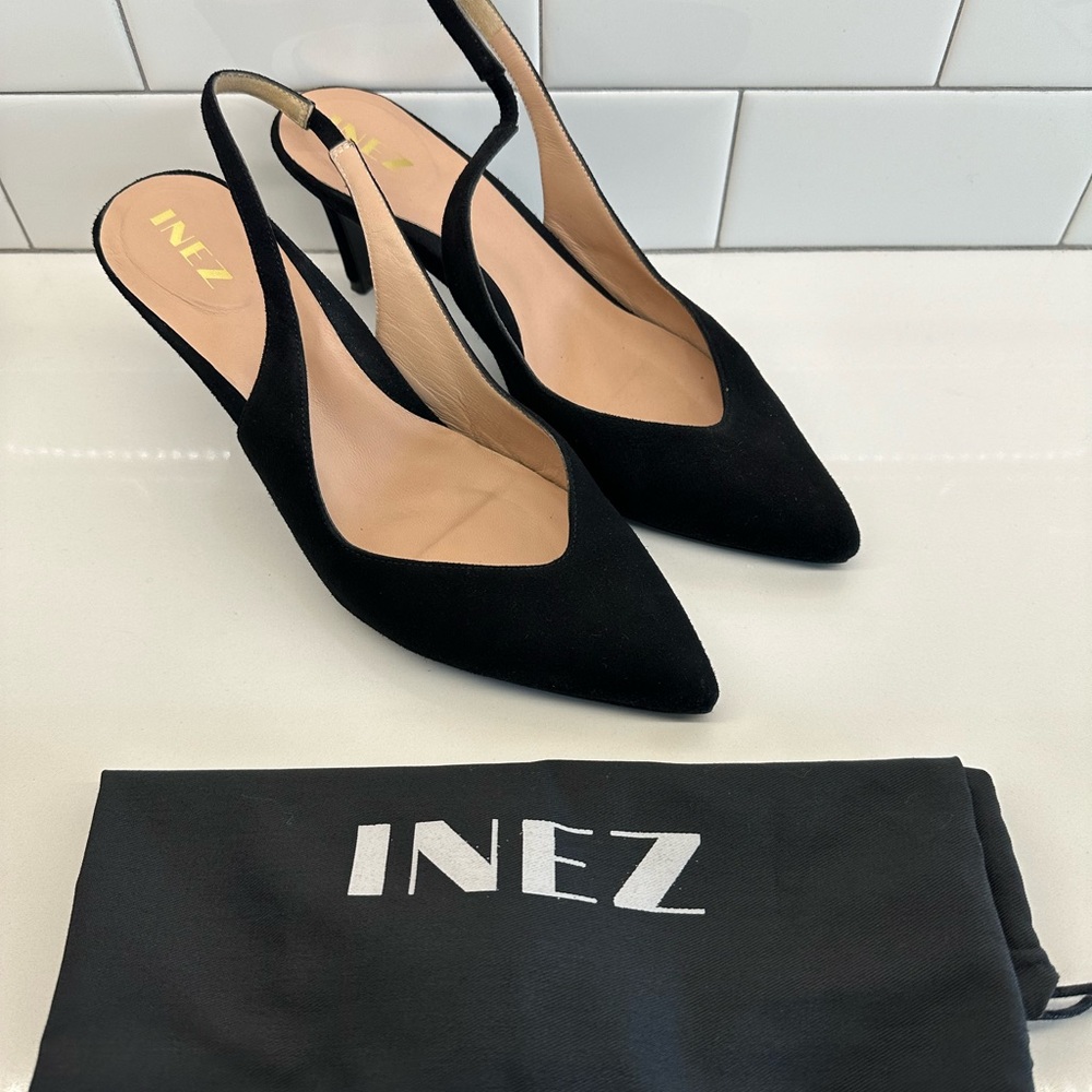 Inez Mia in black suede.